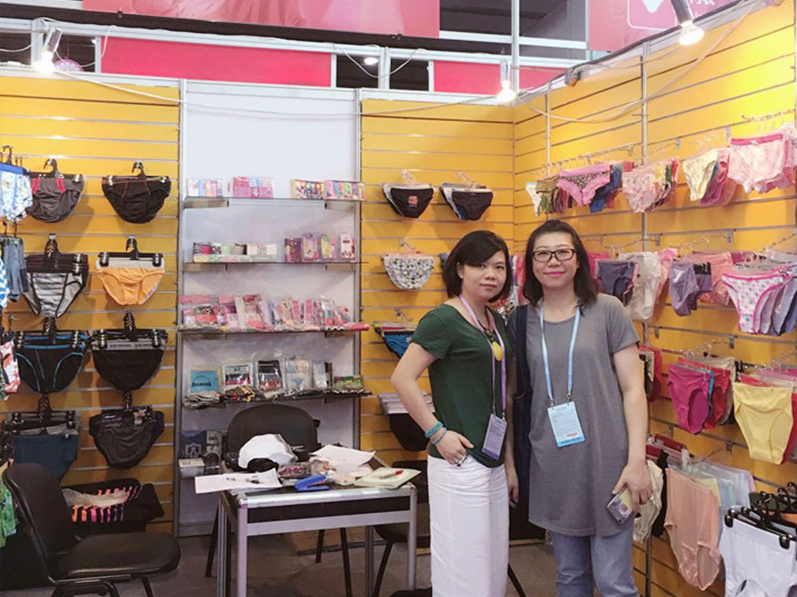 Yongrui Swimwear Underwear Exhibition Partners-5